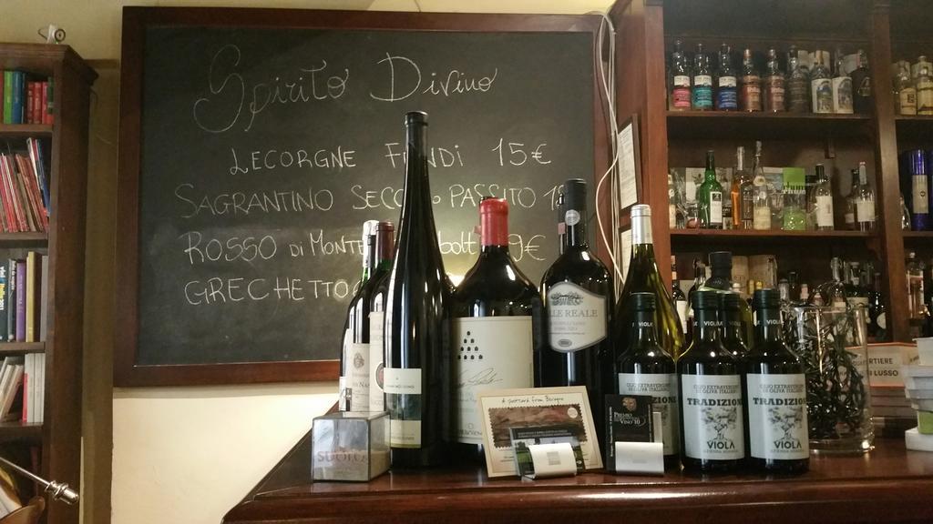 Locanda Spirito Divino Bevagna Exterior foto